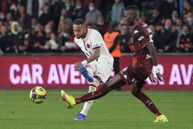 桑德兰进攻乏力，布伦特福德客场保持不败